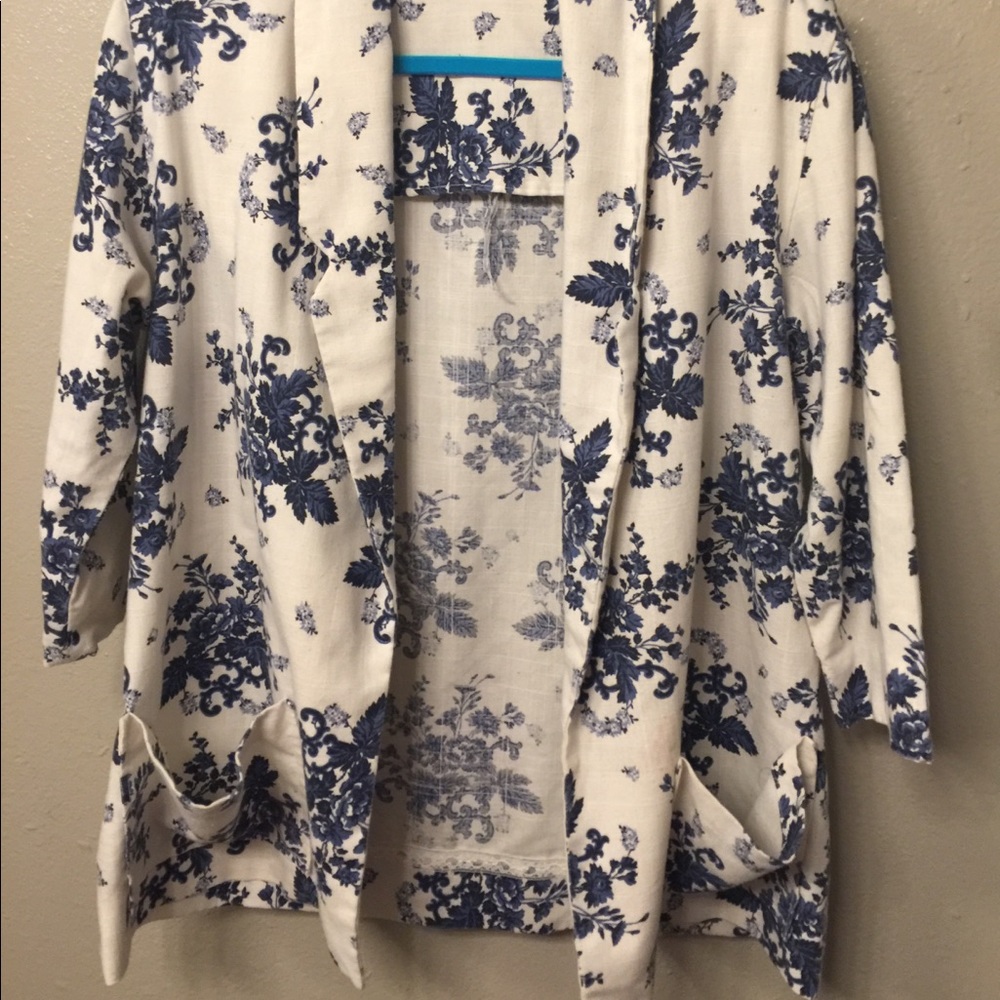 Handmade kimono style blazer white and blue floral